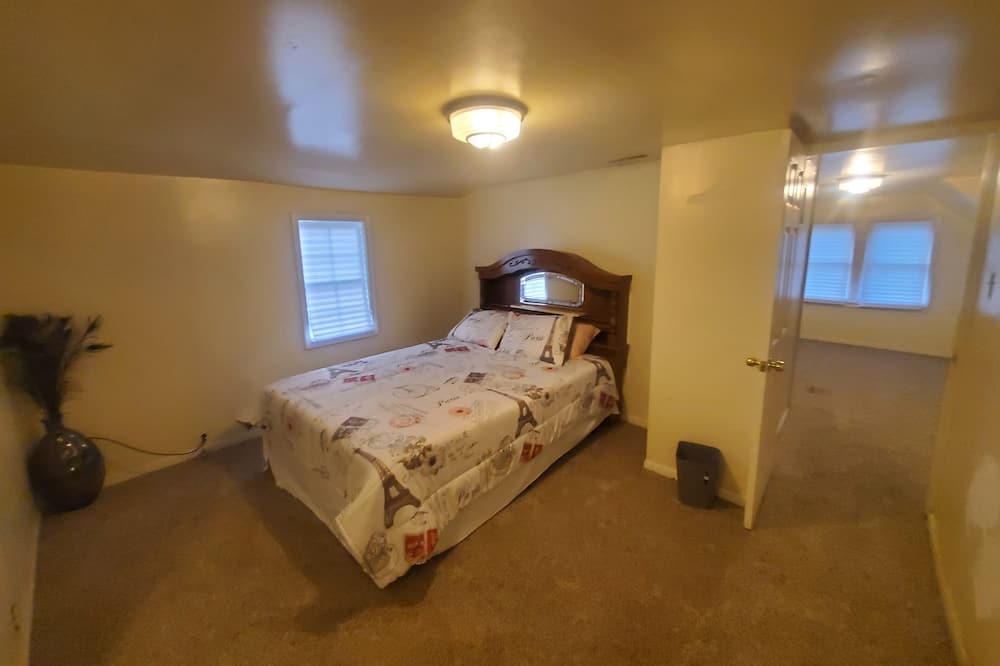 Photo of Bedroom in Harvey