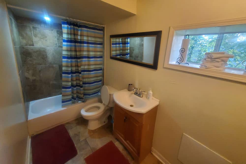 Photo of Bathroom in Harvey