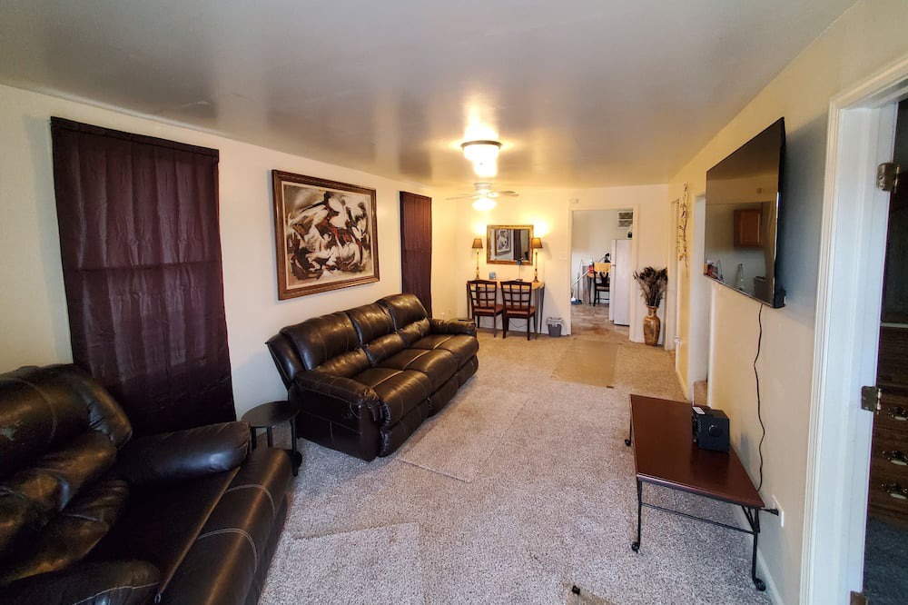 Photo of Livingroom in Harvey