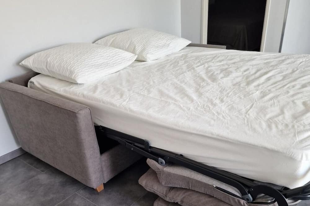 Photo of Bedroom in Alba-la-Romaine