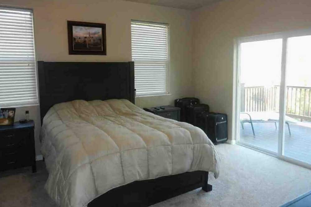 Photo of Bedroom in Gold Hill