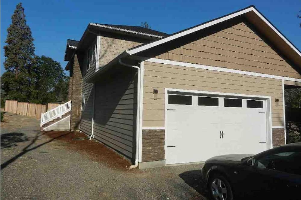 Photo of Outdoor in Gold Hill