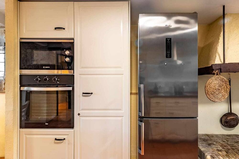 Photo of Kitchen in Sant Esteve de Guialbes