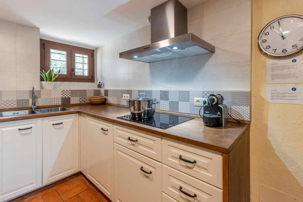 Photo of Kitchen in Sant Esteve de Guialbes