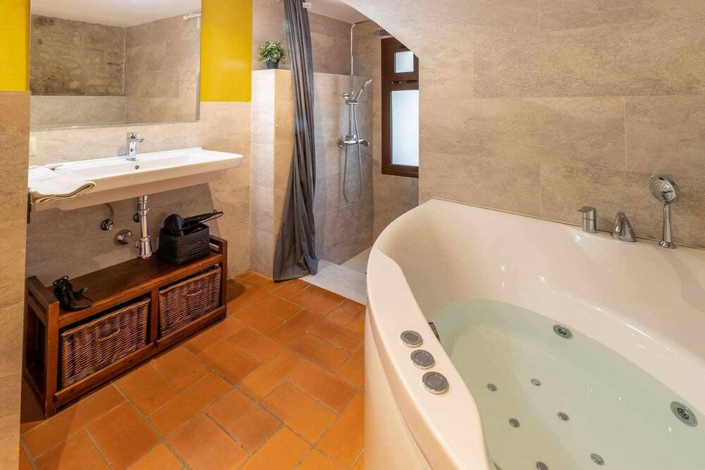 Photo of Bathroom in Sant Esteve de Guialbes