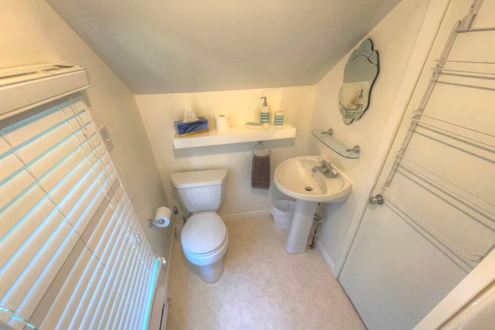 Photo of Bathroom in Newboro