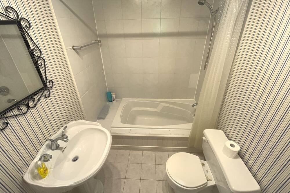 Photo of Bathroom in Rideau Lakes
