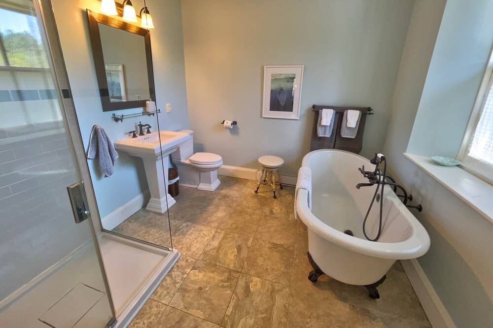 Photo of Bathroom in Rideau Lakes