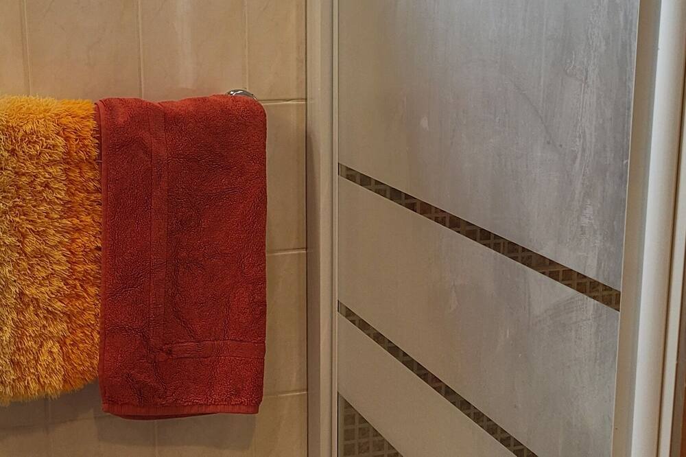 Photo of Bathroom in Chatres