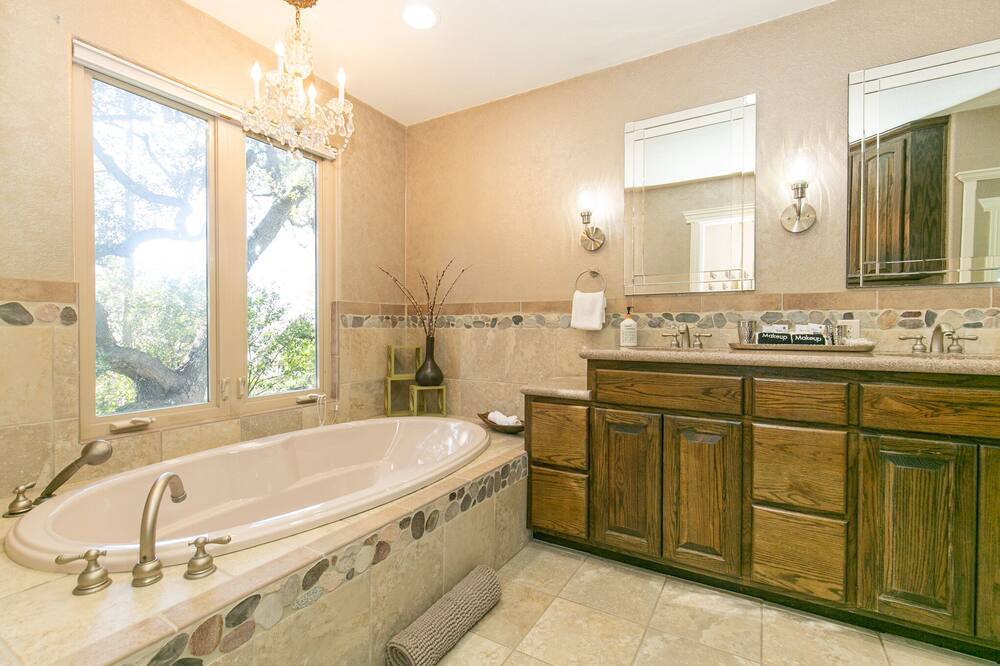 Photo of Bathroom in Council Creek South