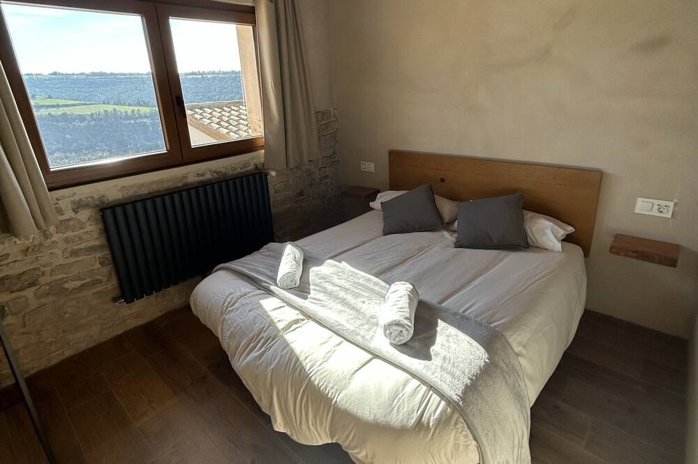 Photo of Bedroom in Llorac