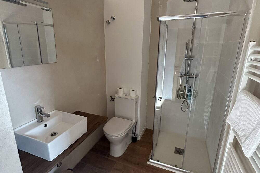 Photo of Bathroom in Llorac