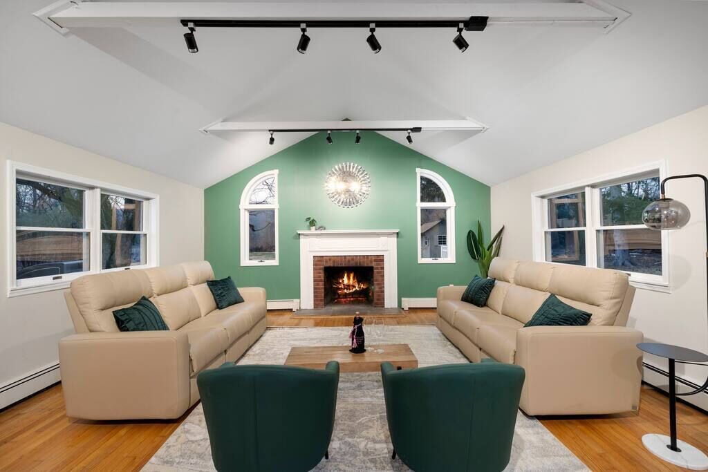 Photo of Livingroom in Town of Ramapo