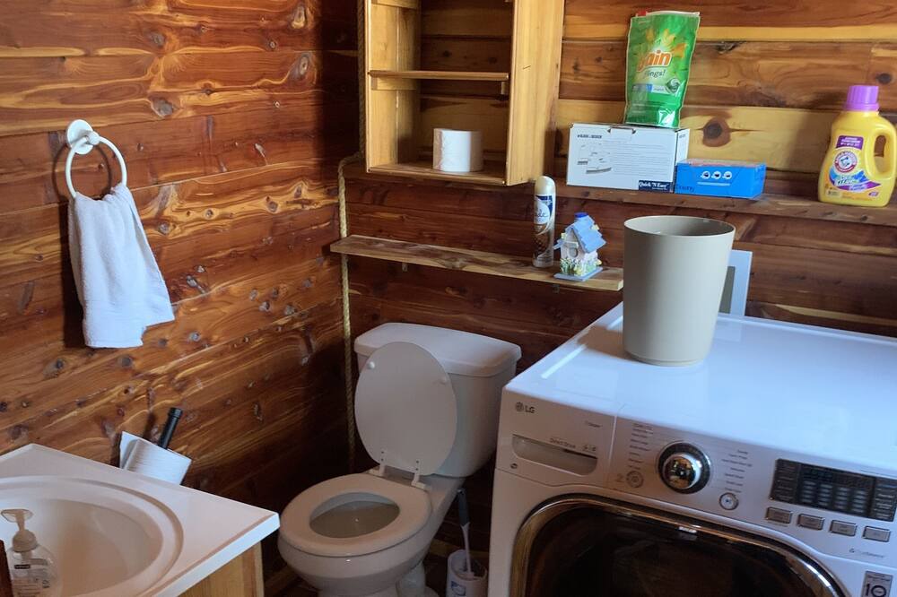 Photo of Bathroom in Mammoth Spring