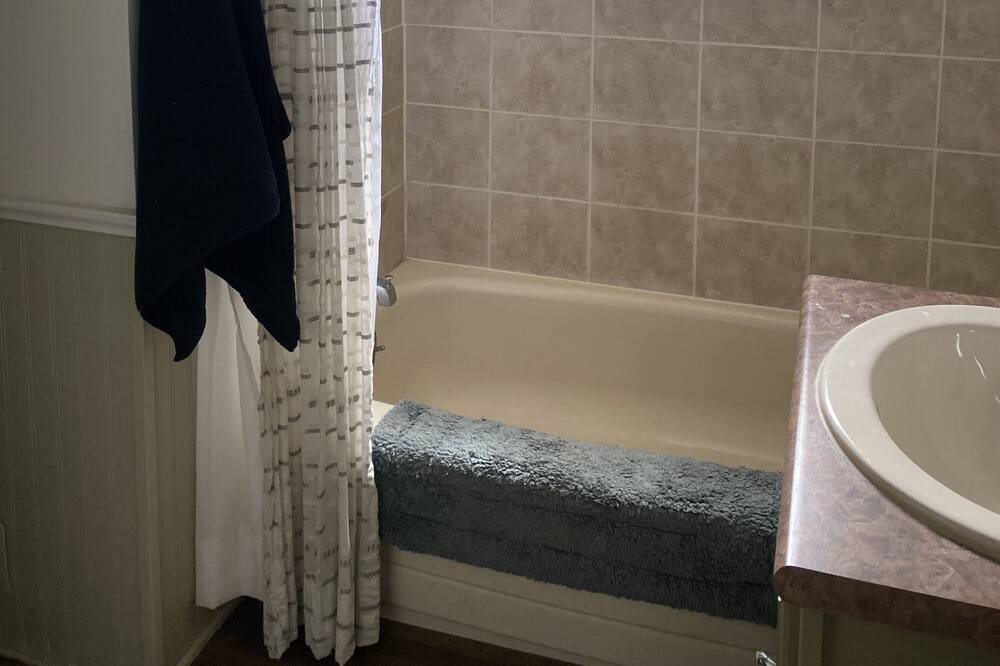 Photo of Bathroom in Cornwallis