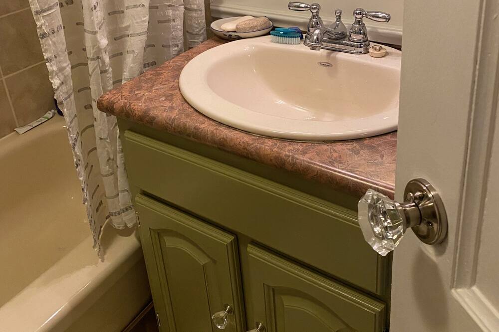 Photo of Bathroom in Cornwallis