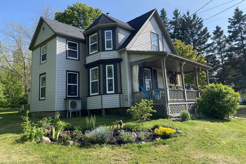 Photo of Outdoor in Cornwallis