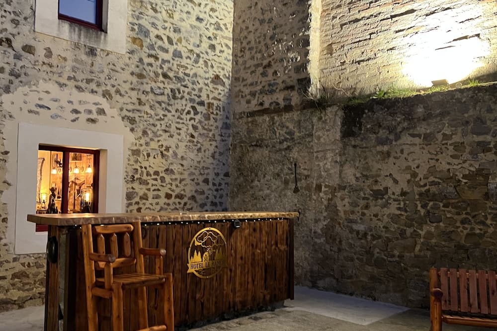 Photo of Outdoor in Brulon