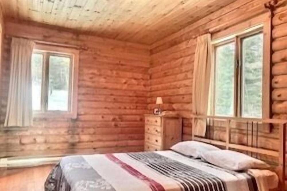 Photo of Bedroom in Saint-Paul-de-Montminy