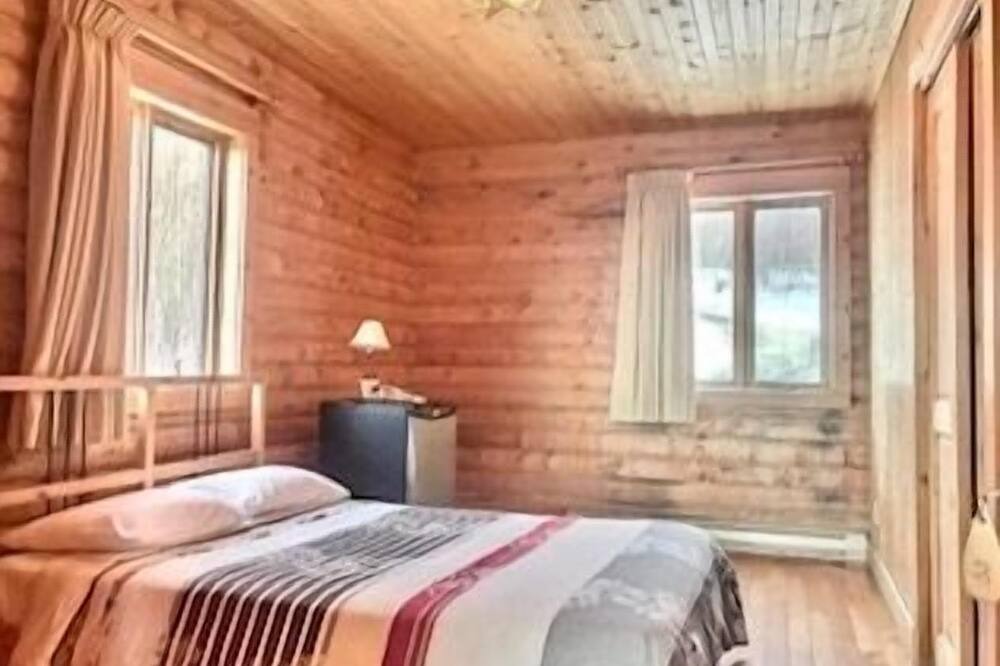 Photo of Bedroom in Saint-Paul-de-Montminy
