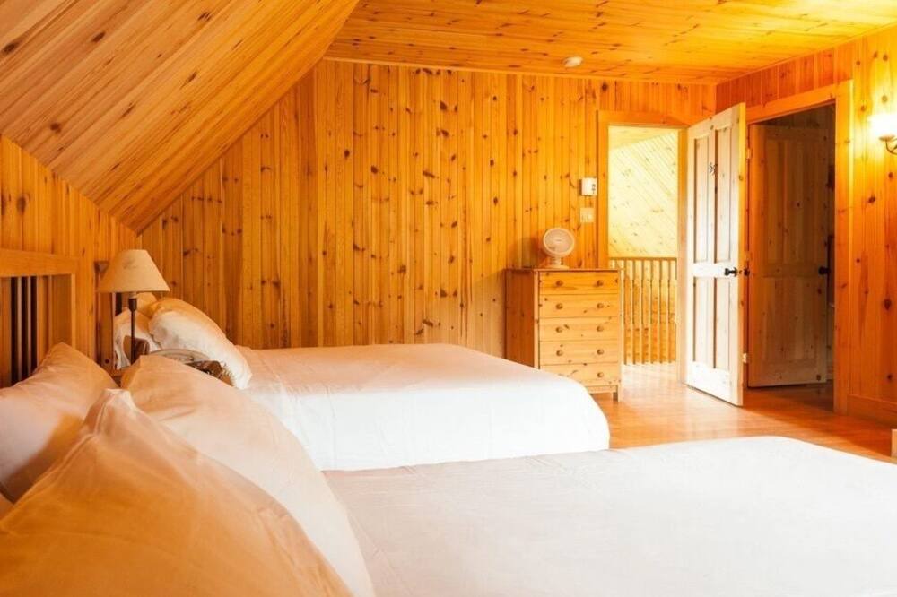 Photo of Bedroom in Saint-Paul-de-Montminy