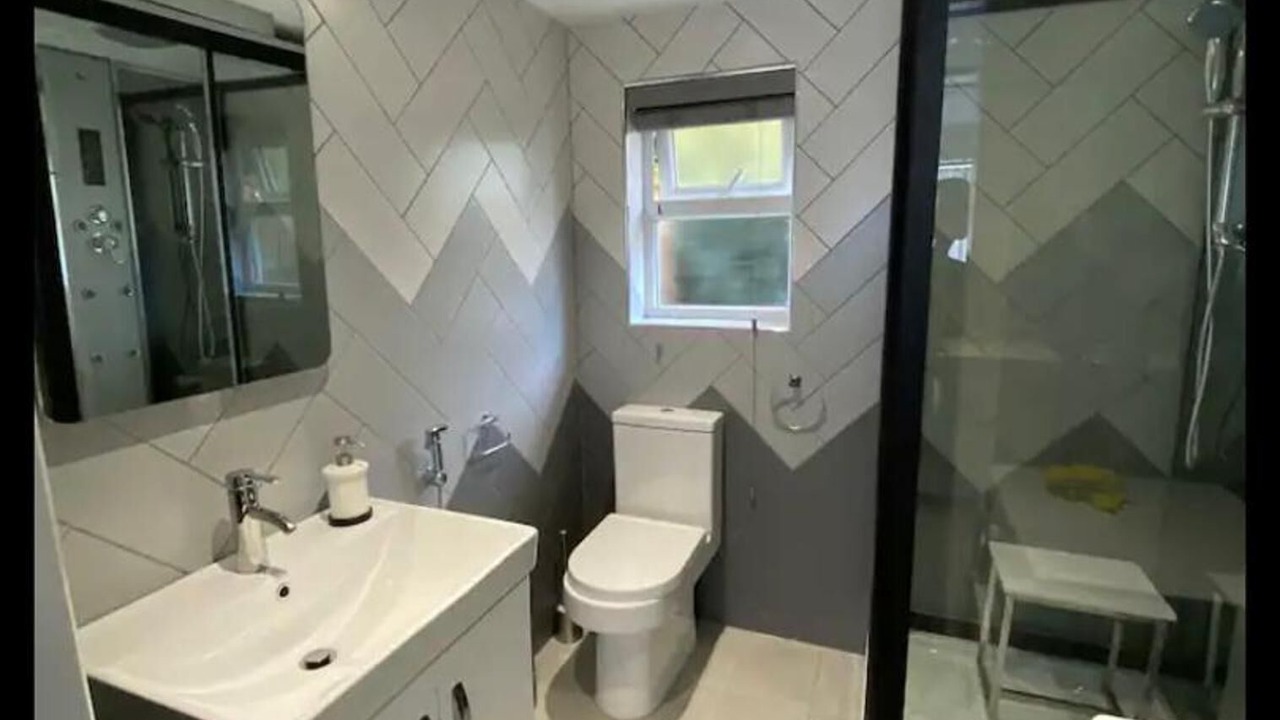 Photo of Bathroom in Broadheath