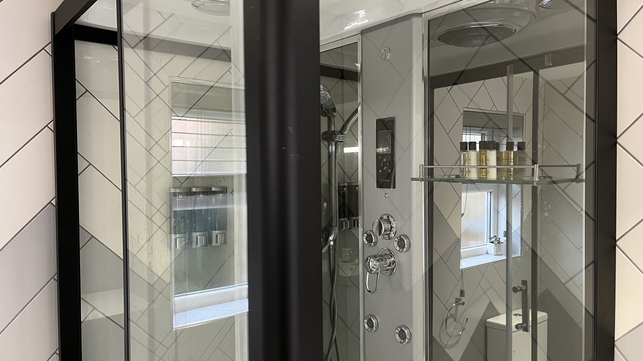 Photo of Bathroom in Broadheath