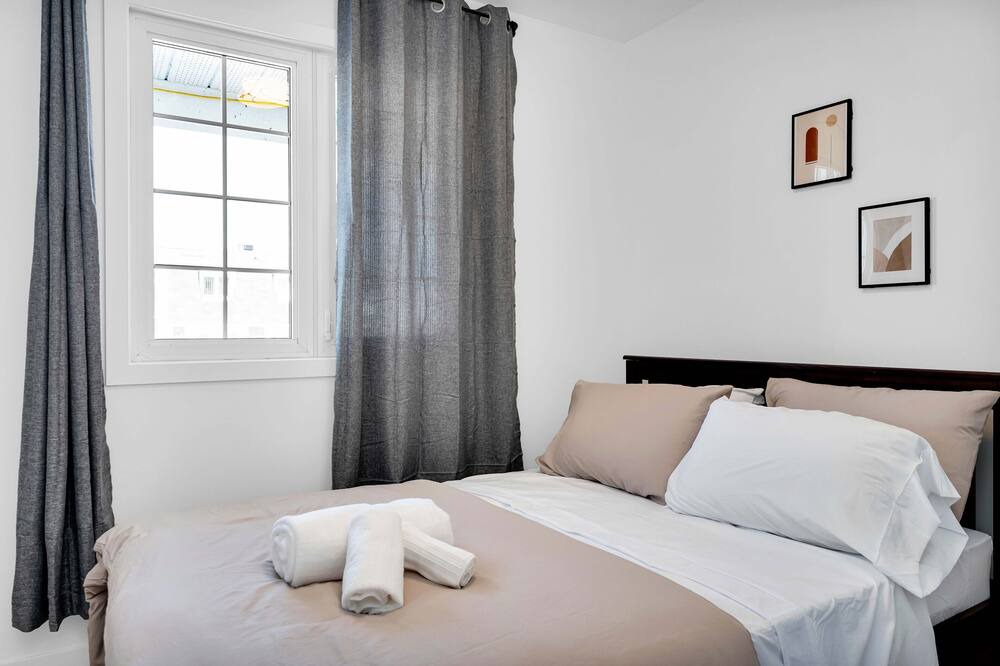 Photo of Bedroom in Downtown Gatineau