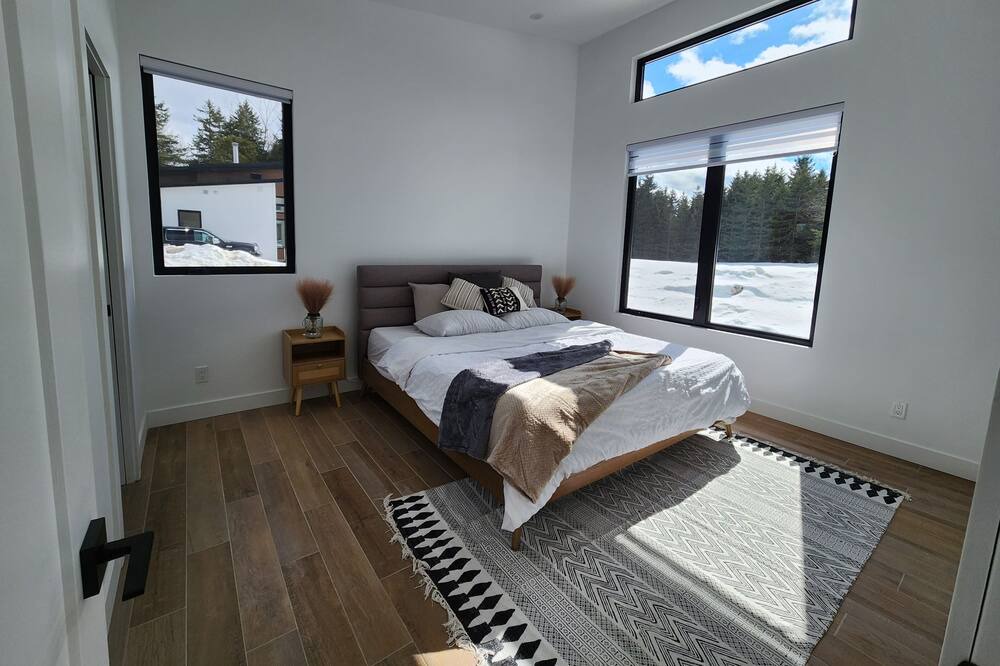 Photo of Bedroom in Weedon