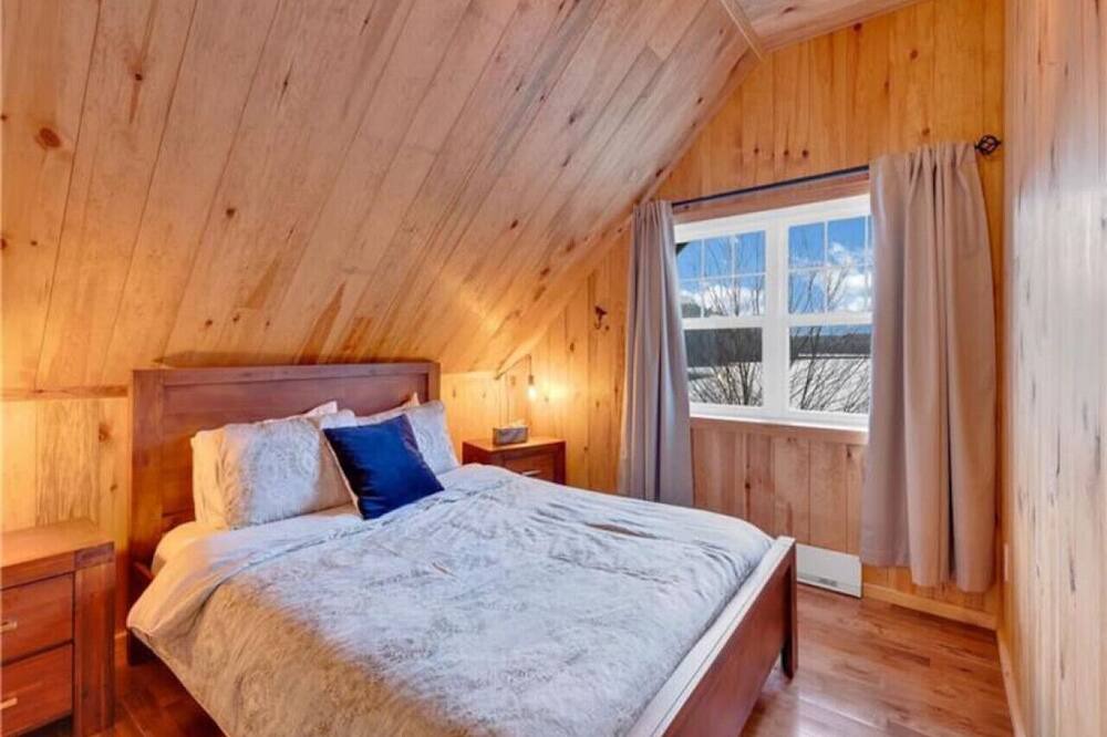 Photo of Bedroom in Amherst