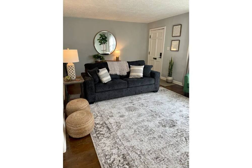 Photo of Livingroom in Huntington