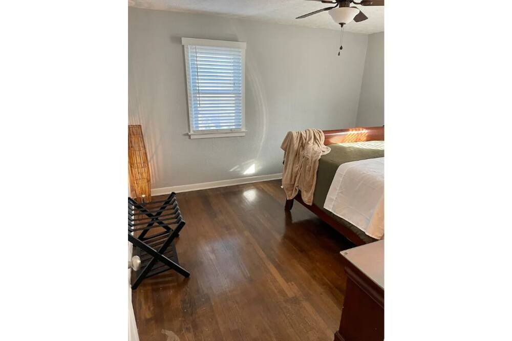 Photo of Livingroom in Huntington