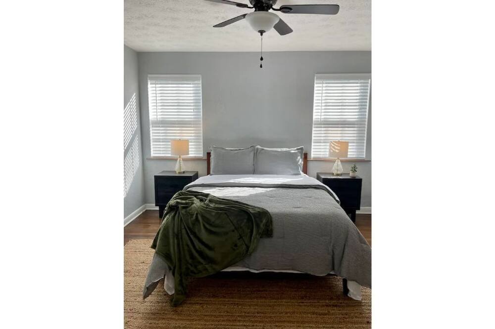 Photo of Bedroom in Huntington