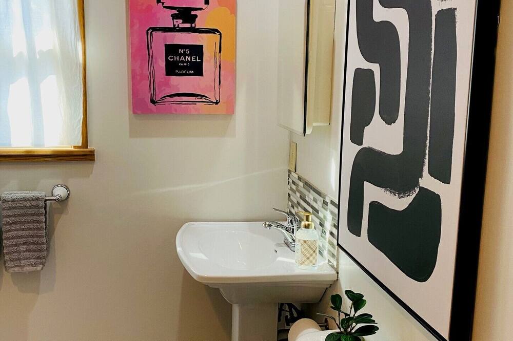 Photo of Bathroom in Norman