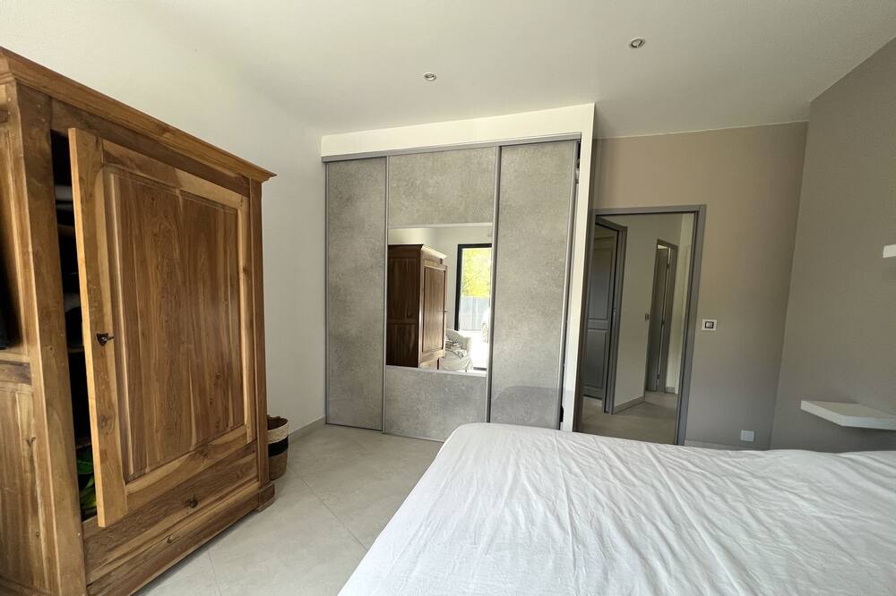 Photo of Bedroom in Castries