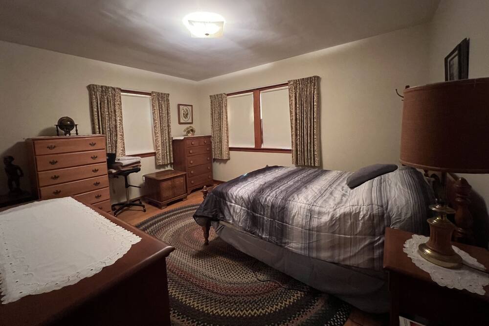 Photo of Bedroom in Franklin Springs