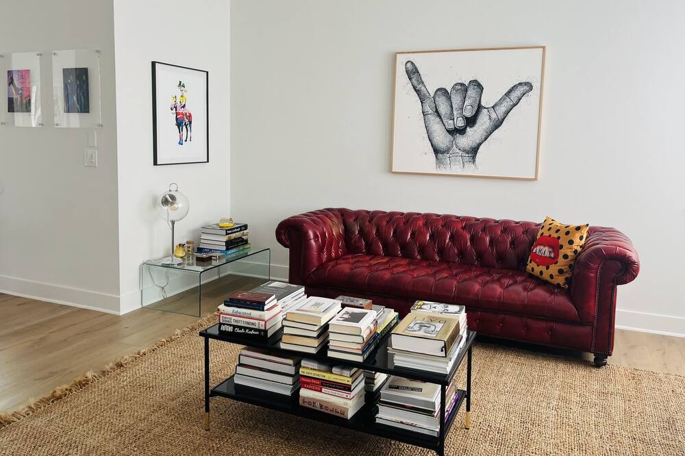 Photo of Livingroom in MLK