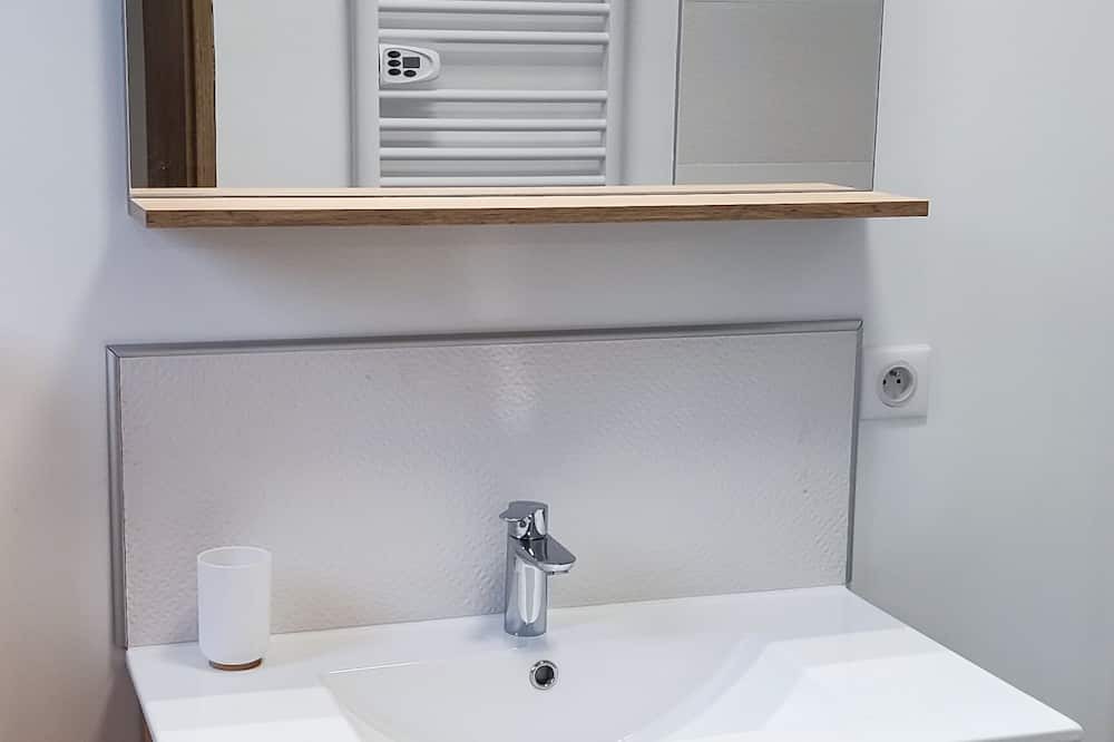 Photo of Bathroom in Allex