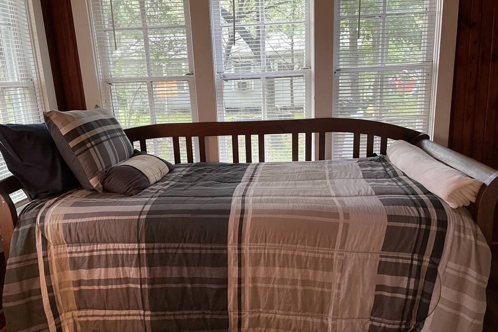 Photo of Bedroom in Richwood