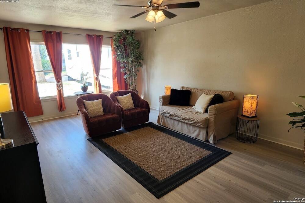 Photo of Livingroom in San Antonio