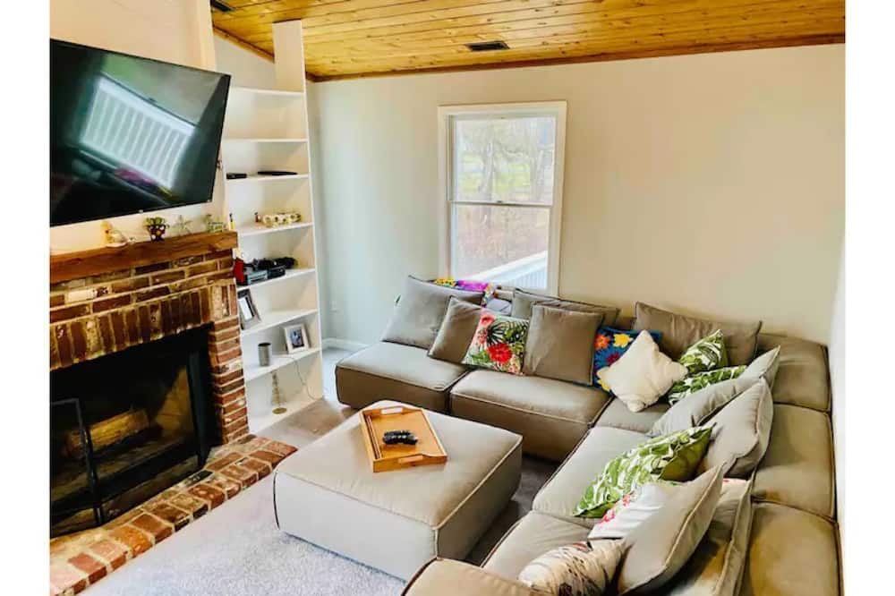 Photo of Livingroom in Chester