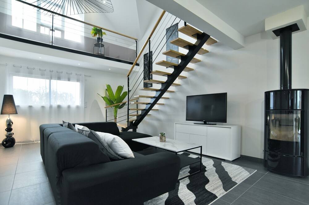 Photo of Livingroom in Lanvallay