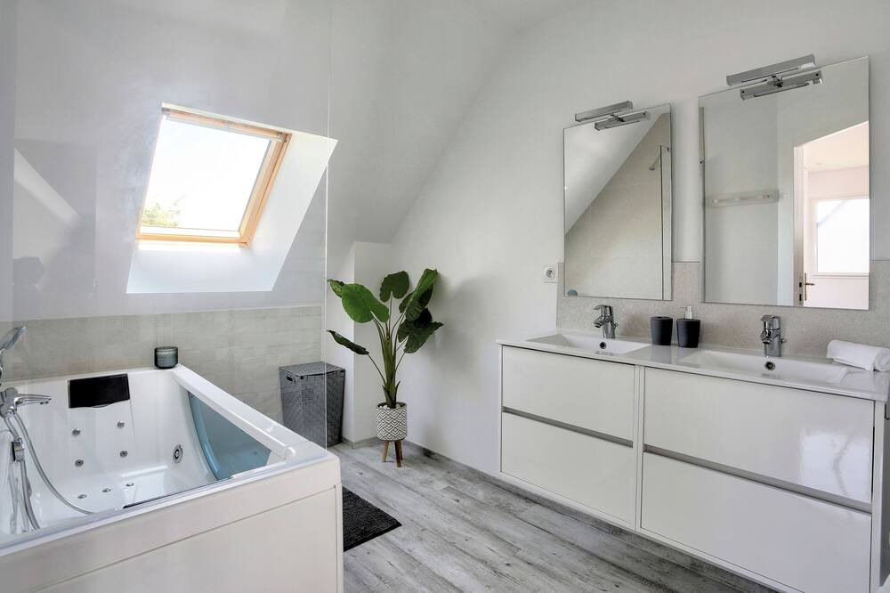 Photo of Others in Lanvallay