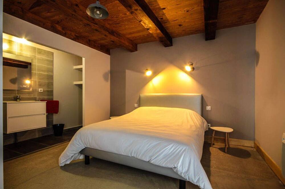 Photo of Bedroom in Le Segur
