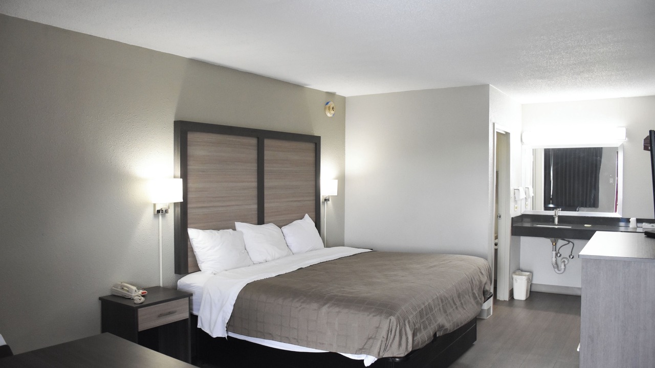 Photo of Bedroom in Bridgeview