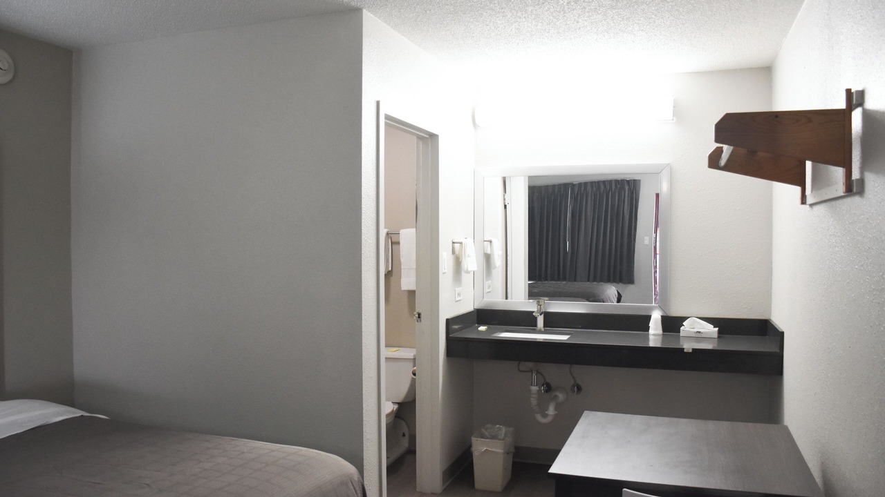 Photo of Bedroom in Bridgeview