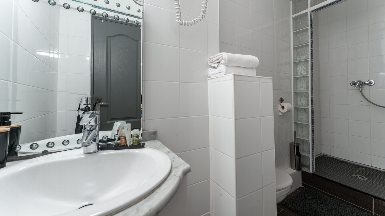 Photo of Bathroom in Plaisance