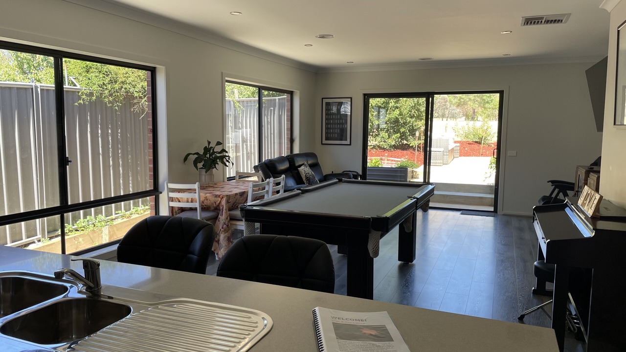 Photo of Others in Rutherglen