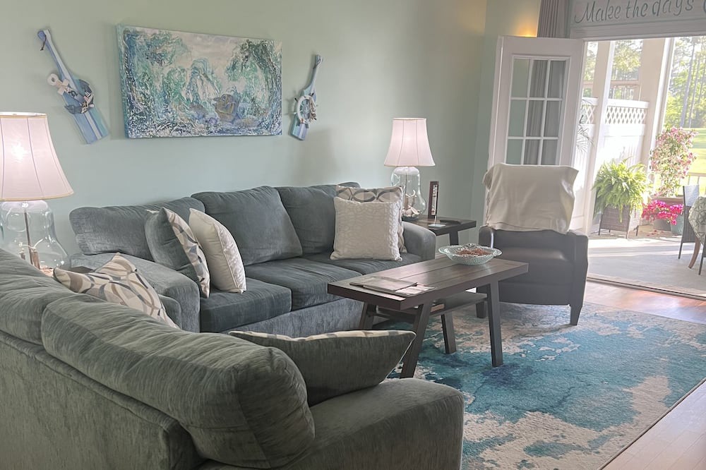 Photo of Livingroom in Shellman Bluff