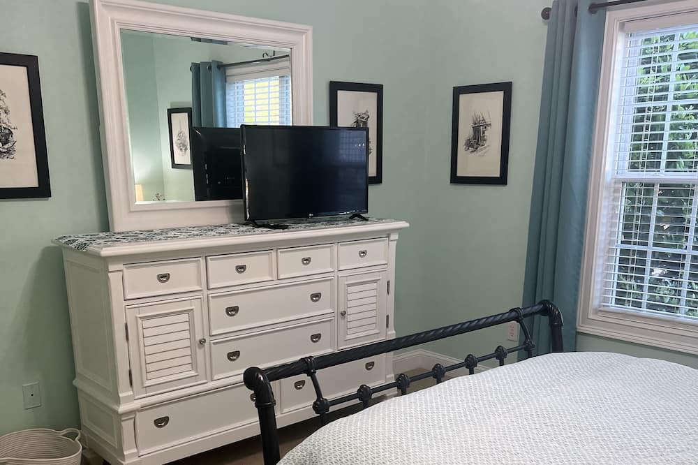 Photo of Bedroom in Shellman Bluff